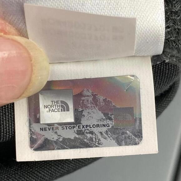 The North Face Men's Dark Gray Cargo Shorts - Men's size 34 - Picture 9 of 13